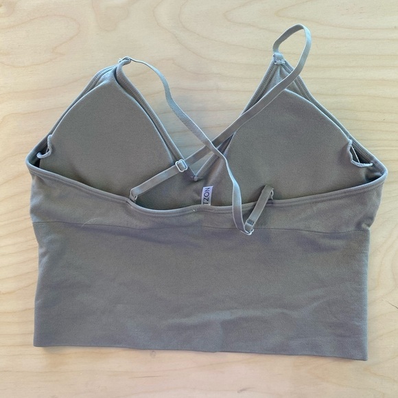 Itzon Sorts Bra size Medium (EE) - Picture 7 of 9